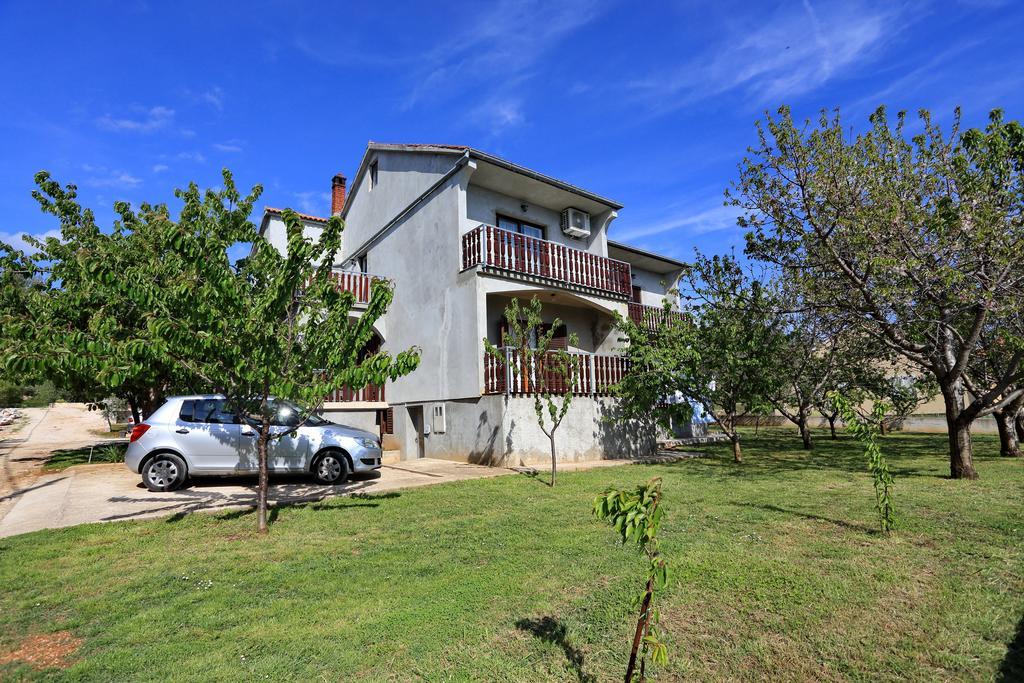Apartment Ante Bibinje Buitenkant foto